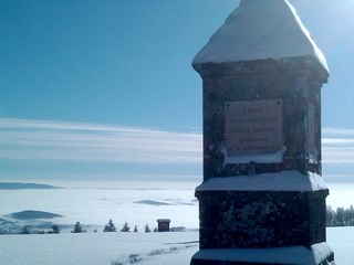 Morvan_Mont-Beuvray_Stele.jpg