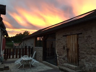 la-chataigneraie-en-morvan-coucher-soleil.jpg